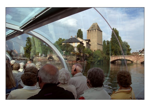 Promenade en bateau mouche à Strasbourg à 15km du gite